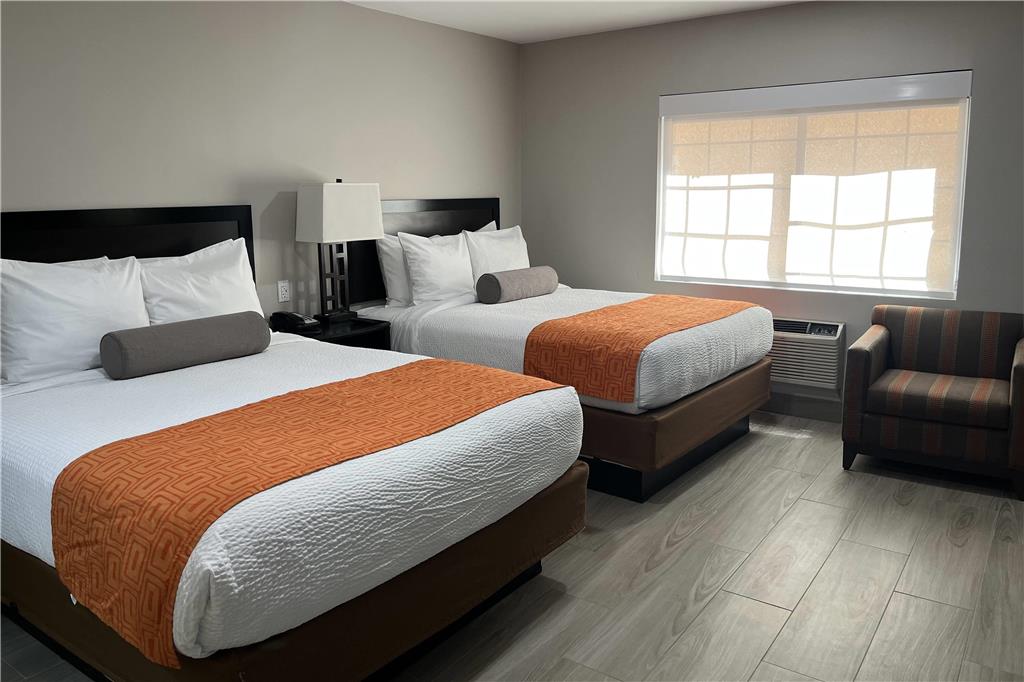 Howard Johnson by Wyndham Flagstaff University West - photo 13