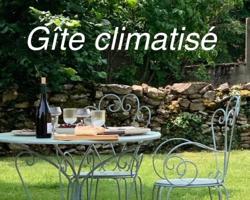 L Instant Beaujolais 2 Ou 4 Personnes Logis Cosy Balneo Vue Jardin — Theize