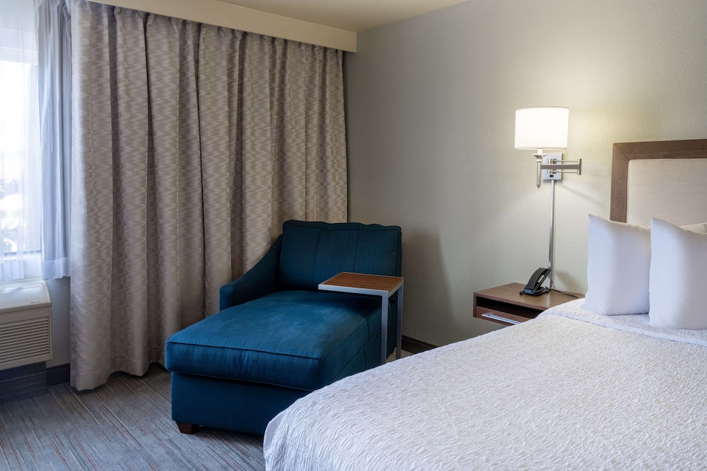 Hampton Inn by Hilton Irvine East Lake Forest - photo 14