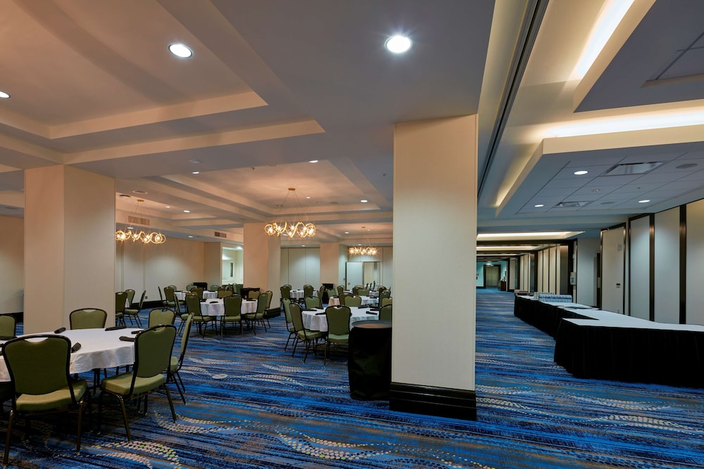 Embassy Suites Louisville Downtown - photo 71