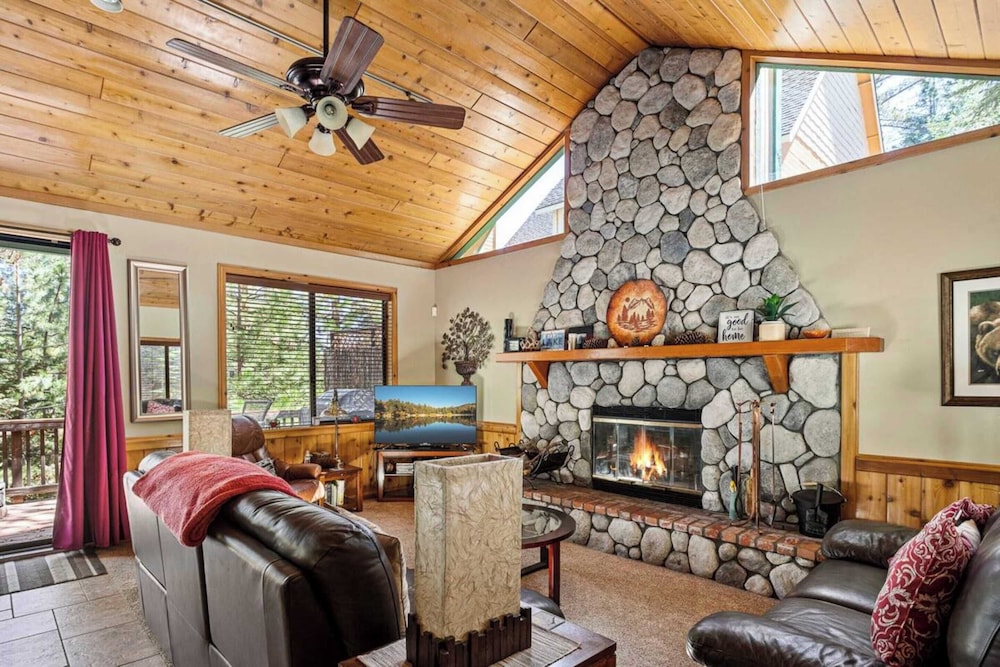 Sutter Ln by Avantstay Beautifully Remodeled Kitchen 4cabin chic Bedrooms - photo 23