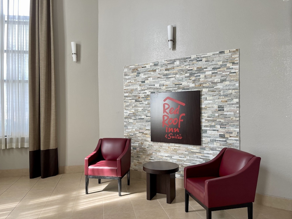 Richland Inn & Suites - photo 4