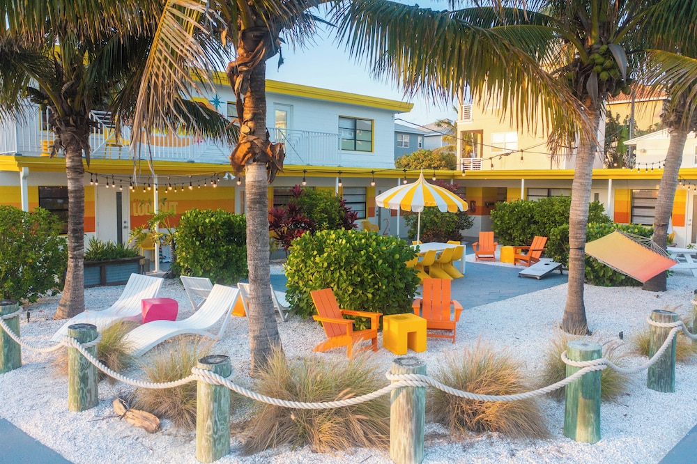 Sunset Inn & Cottages - photo 124