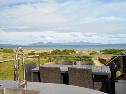 Willoah's Retreat — 4-Star Luxury Hotel in Swansea, Australia