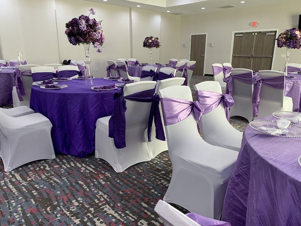 Hampton Inn & Suites Houston East Beltway 8 - photo 8