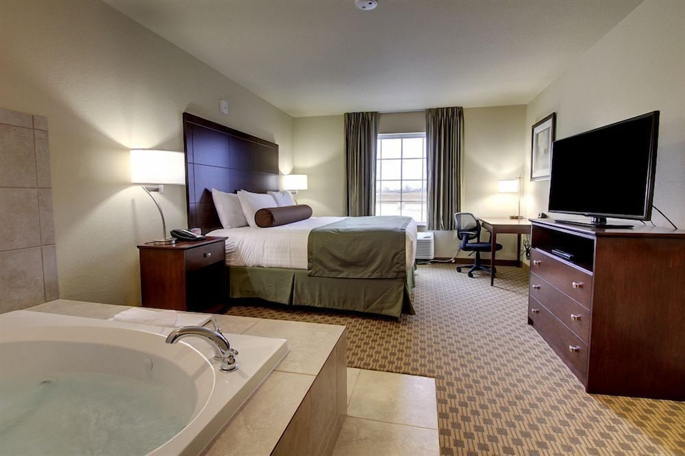 AmeriVu Inn & Suites Crookston - photo 6