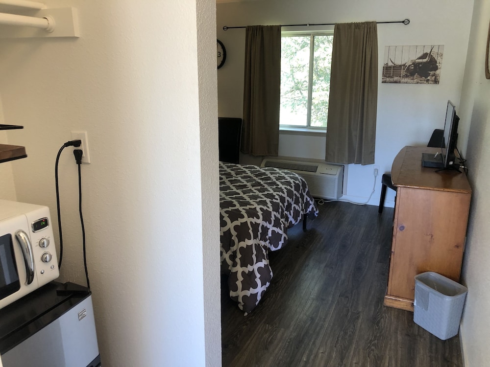 Brownsville Motel - photo 28
