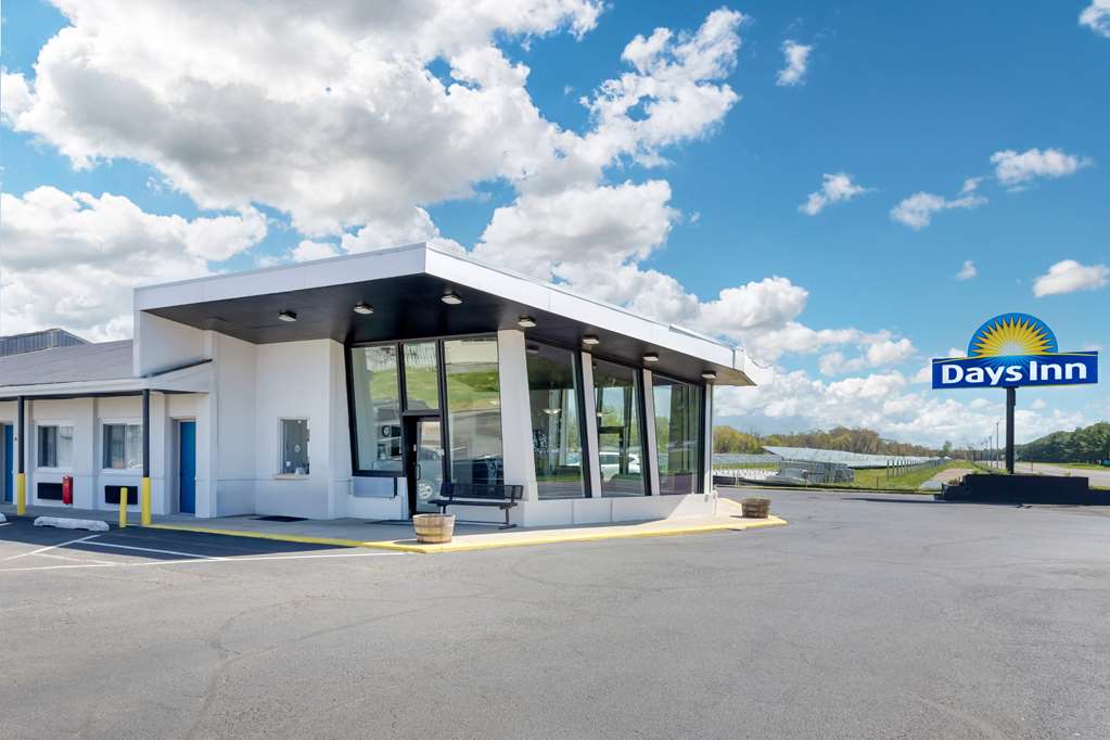 Days Inn by Wyndham Wrightstown McGuire AFB Bordentown - photo 4