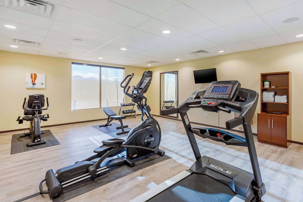 Comfort Suites Burlington near I 5 - photo 34