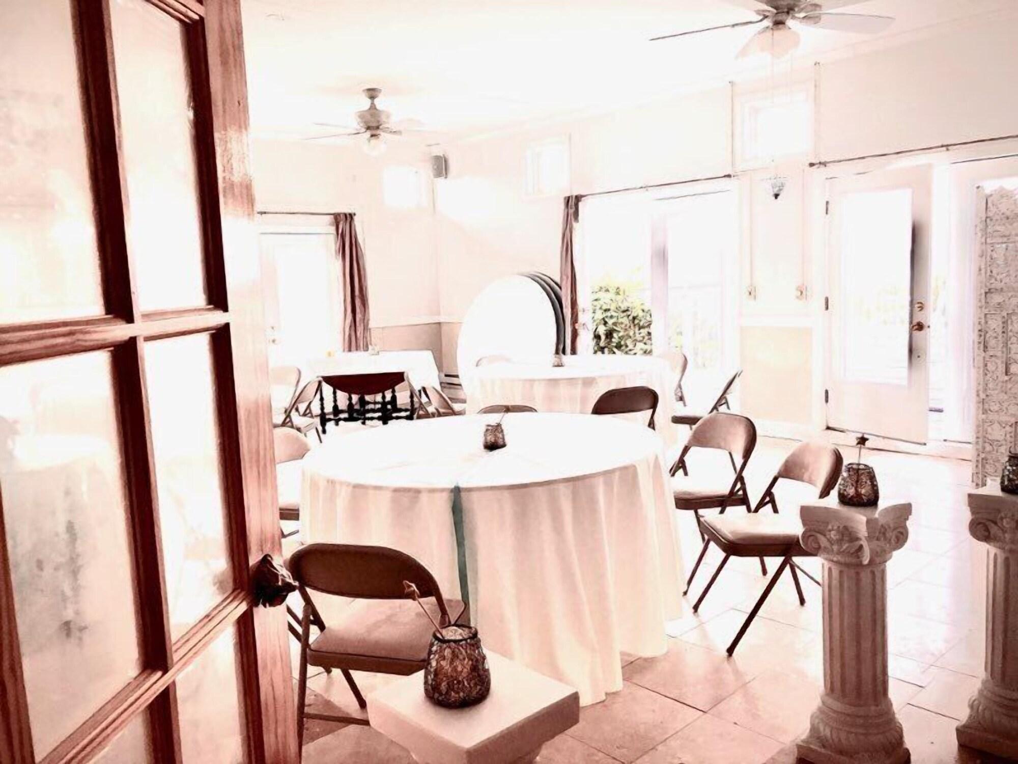 Cayuga Lake Inn Ithaca Hotel Alt - photo 14