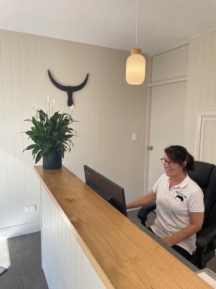 The Black Bull Motel — Traralgon — photo 2