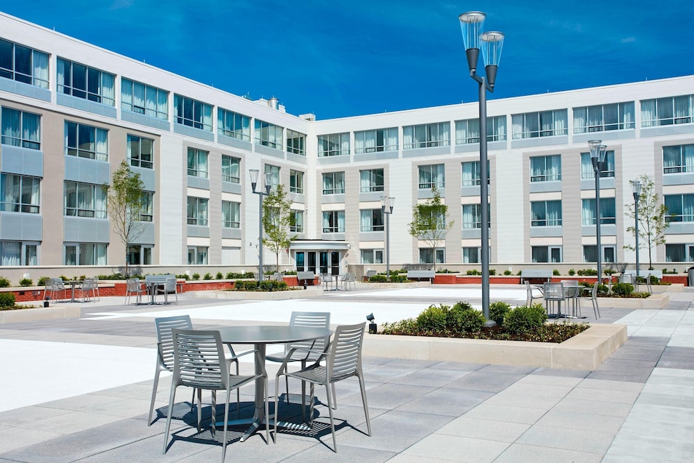 Courtyard by Marriott Erie Bayfront - photo 73
