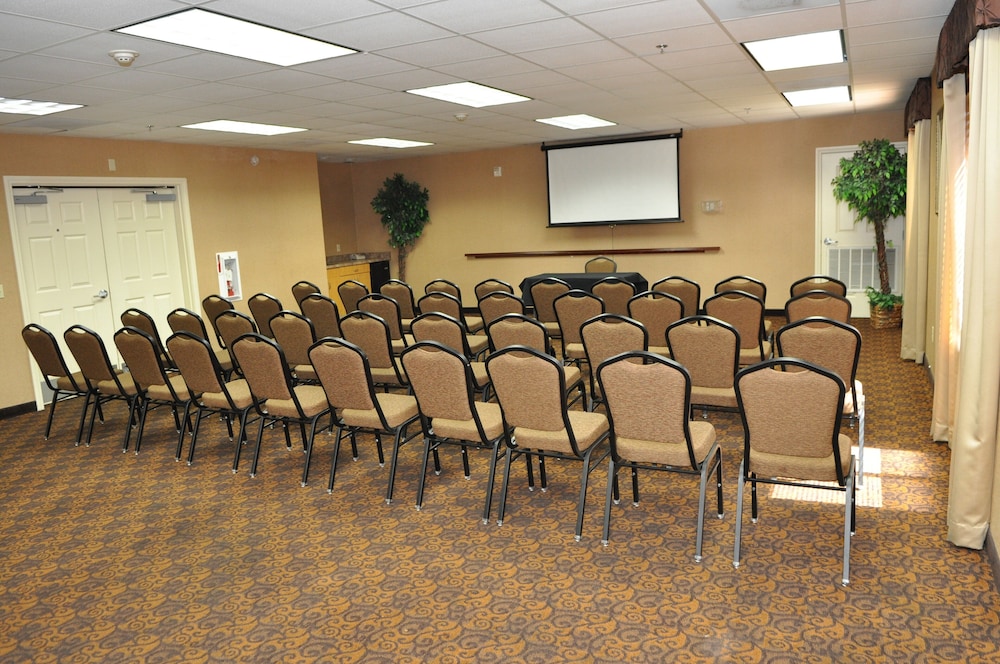 Holiday Inn Express Las Vegas Nellis by IHG - photo 26