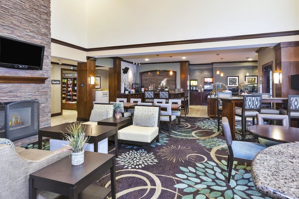 Staybridge Suites Lansing Okemos - photo 41