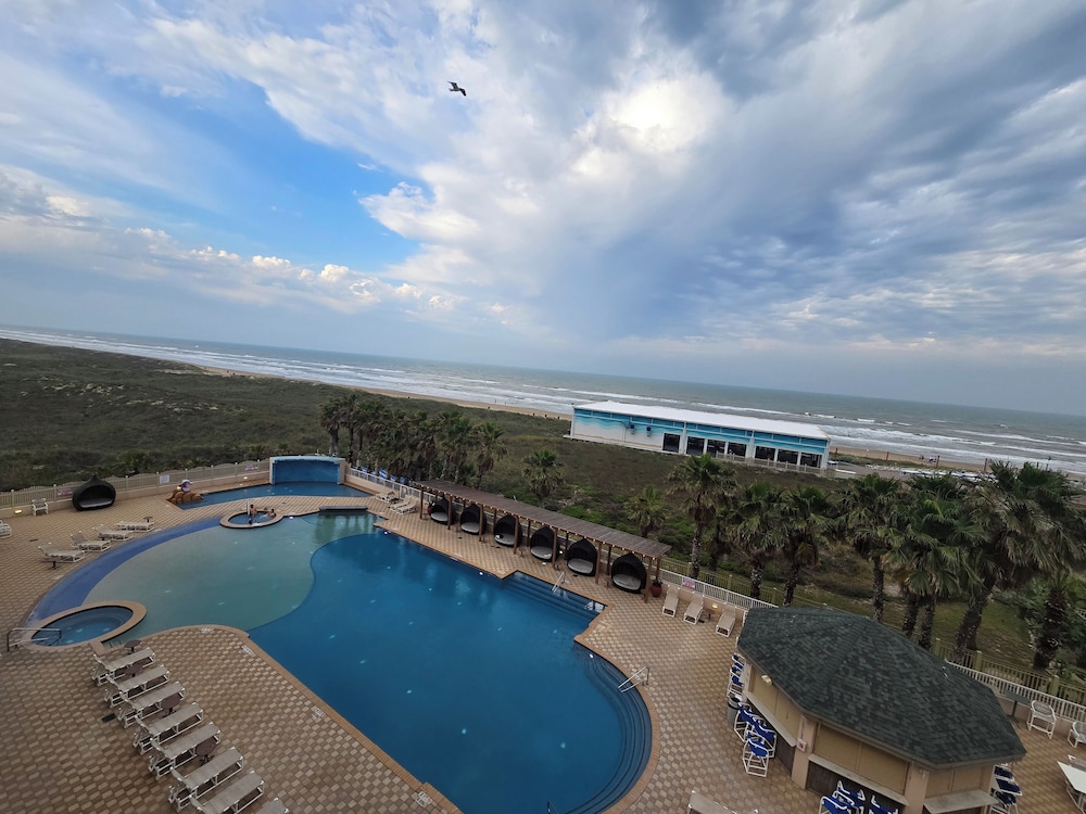 Hilton Garden Inn South Padre Island Beachfront - photo 24