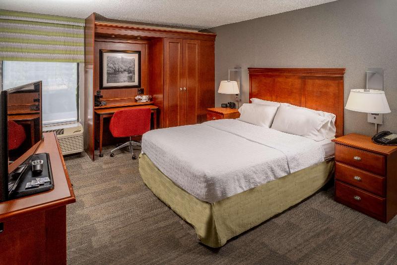Hampton Inn Charleston Downtown - photo 49