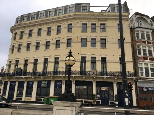 Imperial House Serviced Apartments — 4-Star Luxury Hotel in Margate, United Kingdom