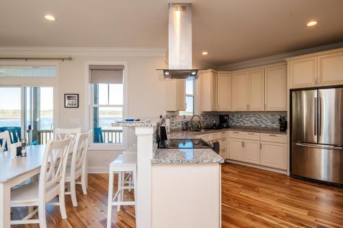 Intracoastal Views by Oak Island Accommodations - photo 44
