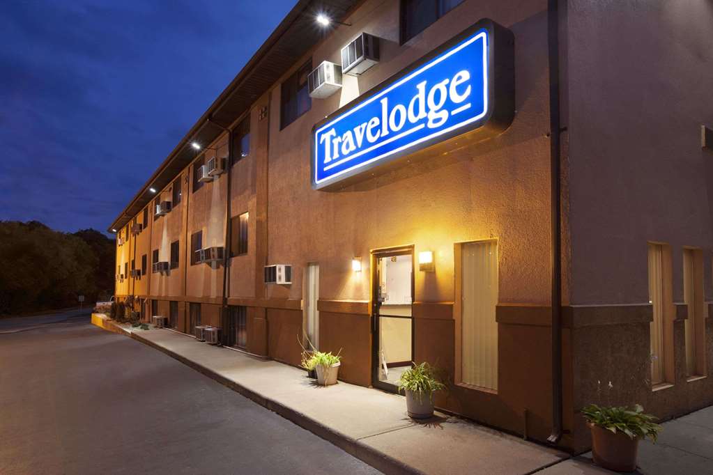 Travelodge by Wyndham La Porte Michigan City Area - photo 2