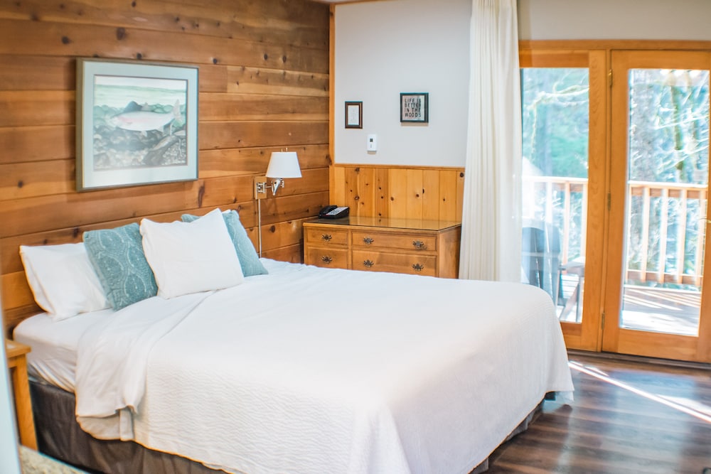 Steamboat Inn - photo 14