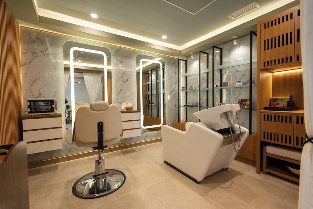 Hair salon