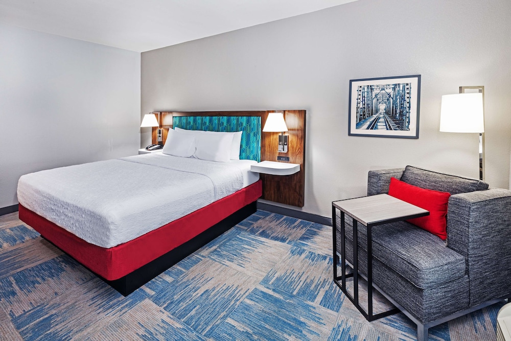 Hampton Inn & Suites Houston Heights I 10 - photo 21