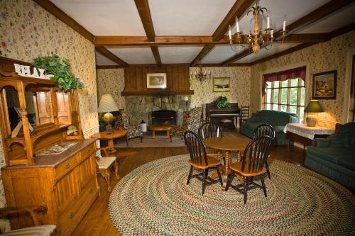 Winter Clove Family Inn - photo 16