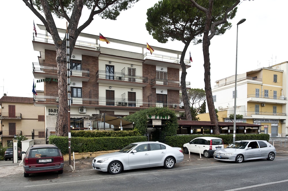 Hotel 4 Pini - last minute hotel in Rome