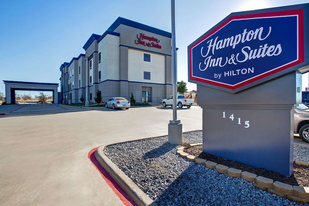 Hampton Inn & Suites Borger - photo 40