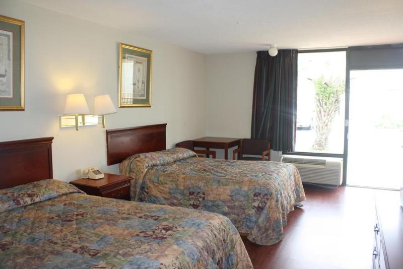 Gateway Inn Savannah - photo 20