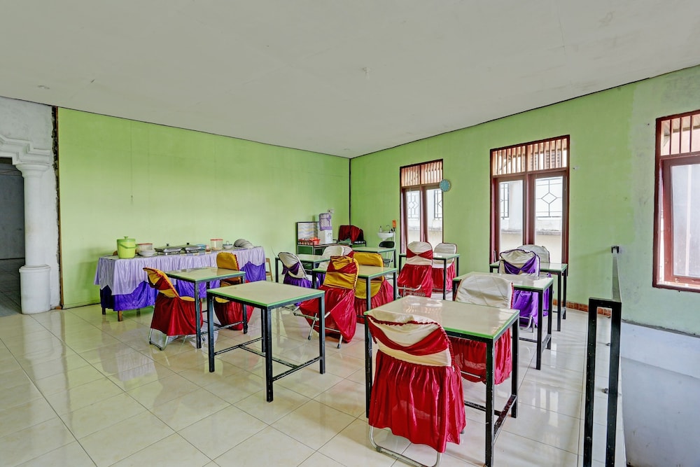 Spot On 92208 Hotel Andira Syariah in Samarinda, Indonesia