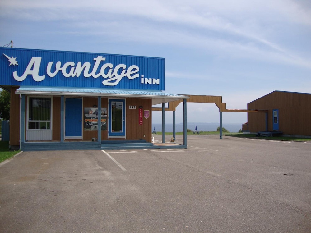 Motel l'Avantage — hotel near Roberval Airport