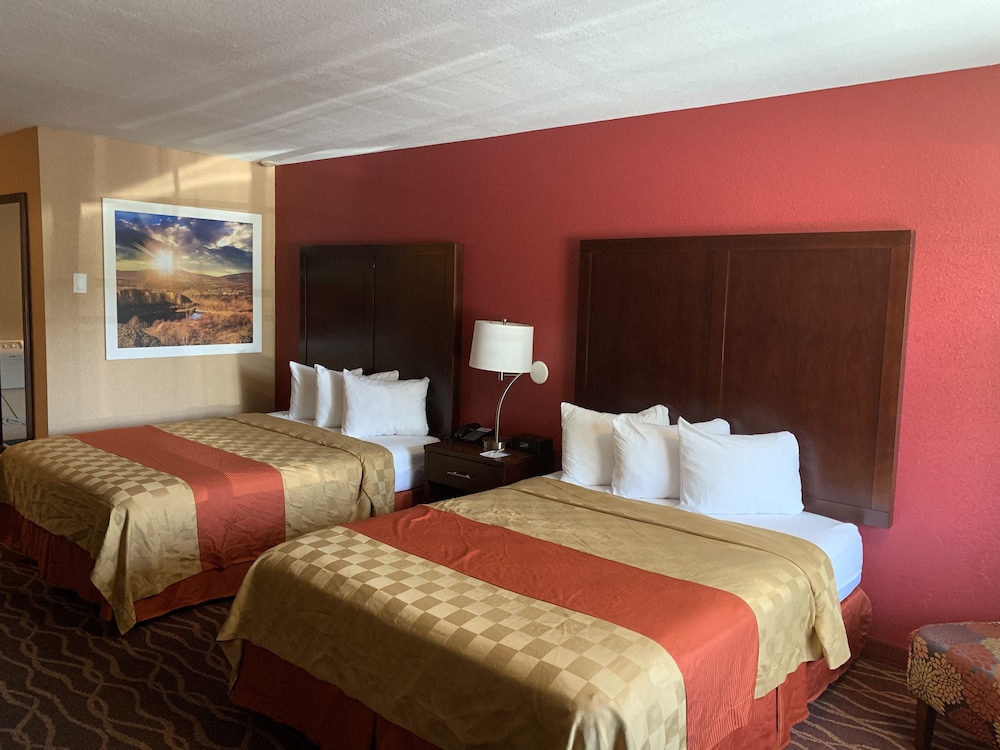 Rosewood Inn and Suites - photo 2
