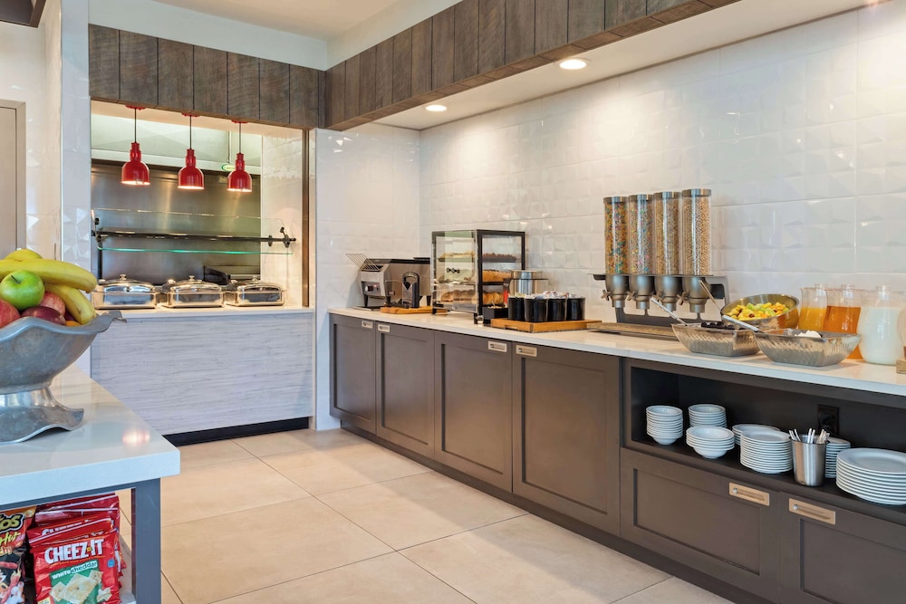Hilton Garden Inn Chesterton - photo 30
