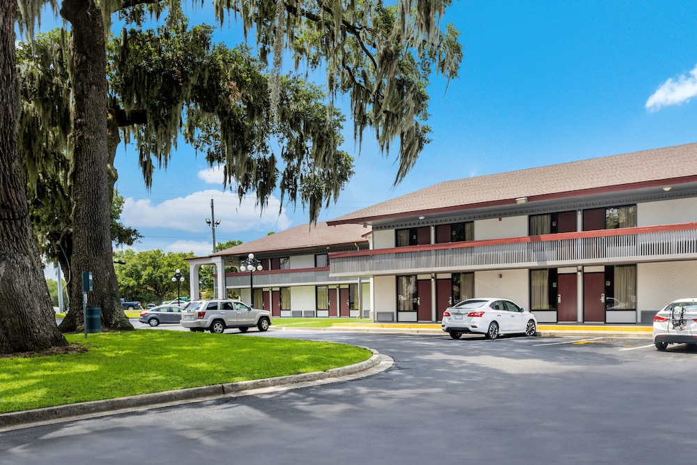 Red Roof Inn Savannah Southside Midtown - photo 27