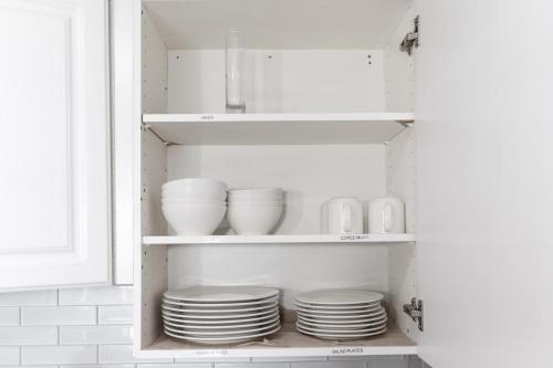 Eclectic Downtown & Cap Hill King bed & Kitchen - photo 19