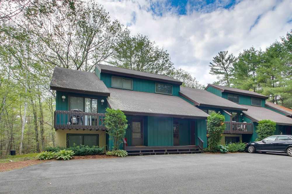 North Conway Condo Less Than 3 Mi To Slopes And Echo Lake — 4-Star Luxury Hotel in North Conway, United States