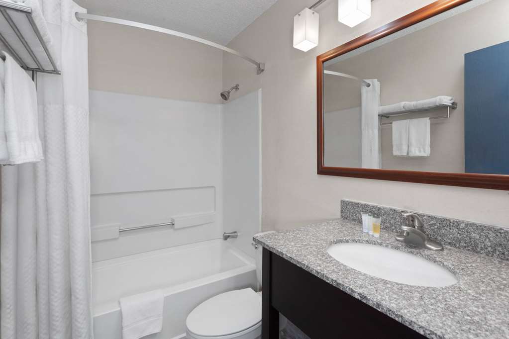 Super 8 by Wyndham Romeoville Bolingbrook - photo 21