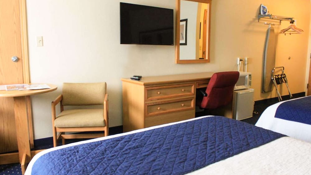 Broadway Inn Conference Center - photo 11