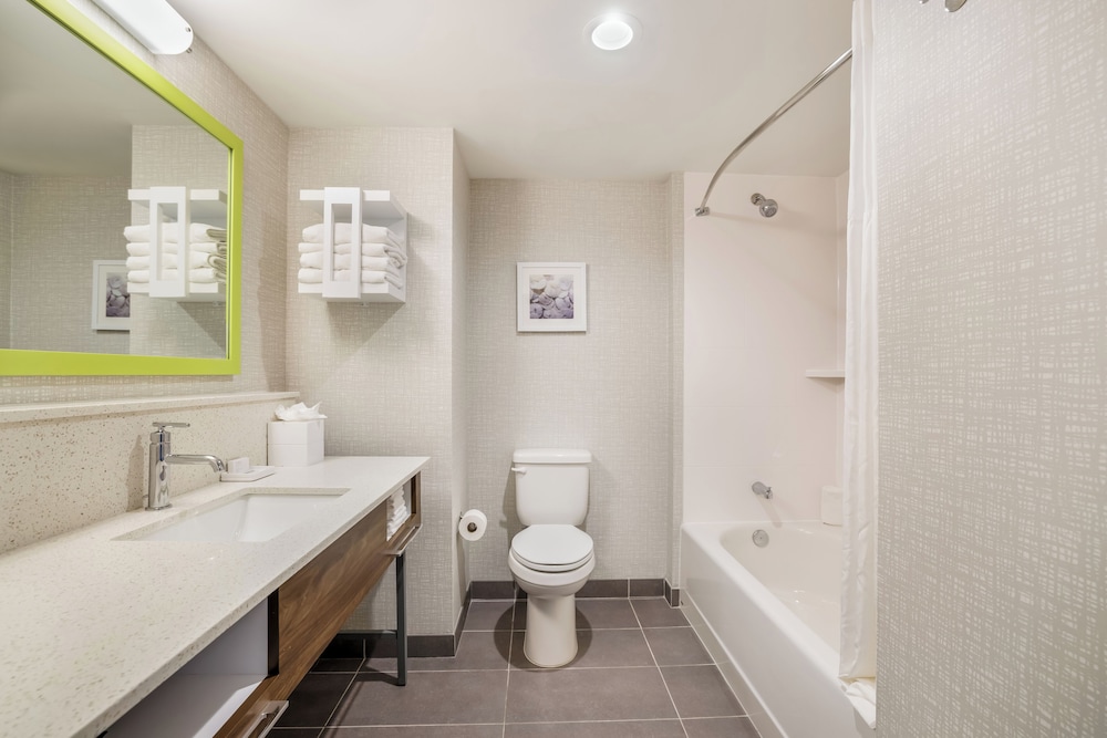 Hampton Inn Fort Myers Downtown - photo 18
