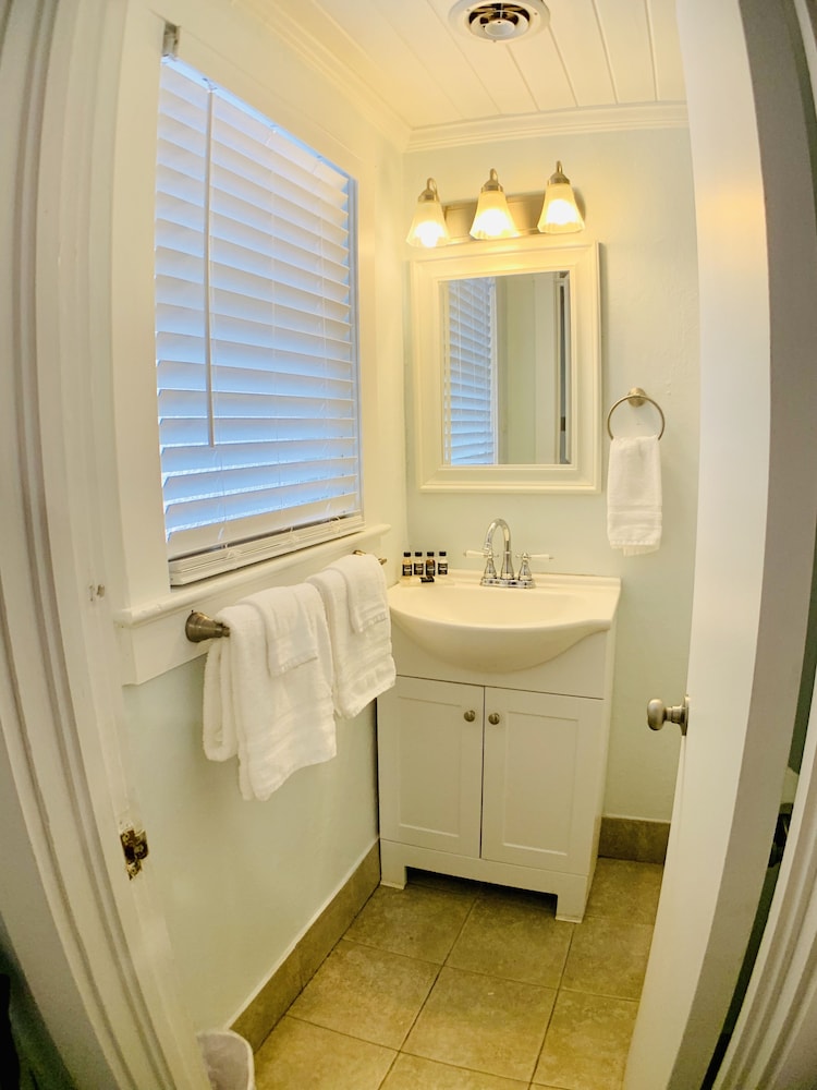 The Inn at River Oaks - photo 72