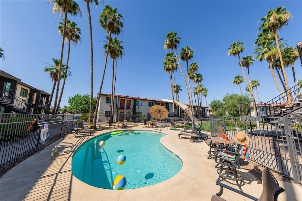 148 Fully Furnished 1BR Suite Pet Friendly — 4-Star Luxury Hotel in Scottsdale, United States