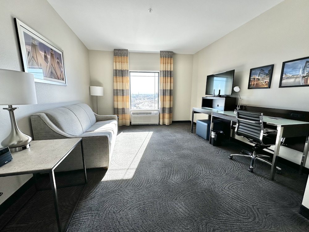 Fairfield Inn & Suites by Marriott Denver Downtown - photo 21