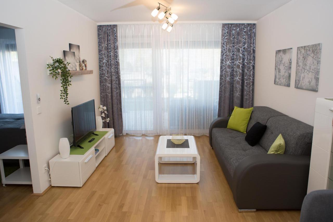 Modern Danube Apartment Vienna — 4-Star Luxury Hotel in Vienna, Austria