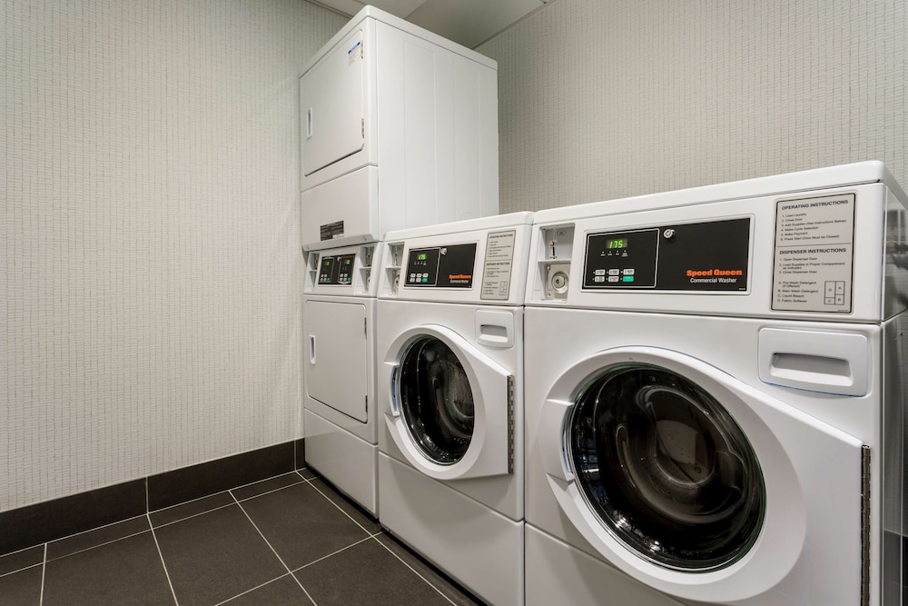 Hampton Inn & Suites Santa Monica - photo 42