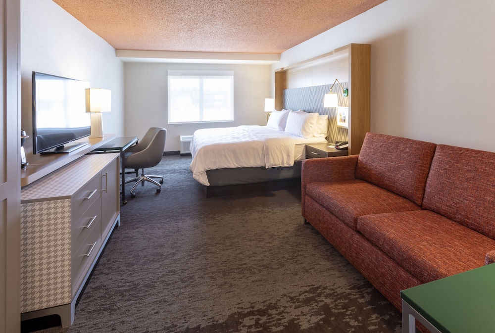 Holiday Inn Marquette by IHG - photo 11