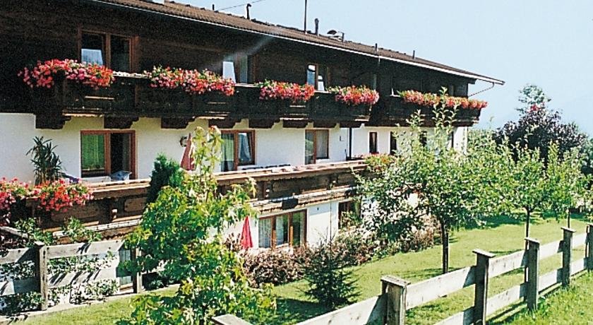 Ferienhotel Elvira — hotel in Thiersee