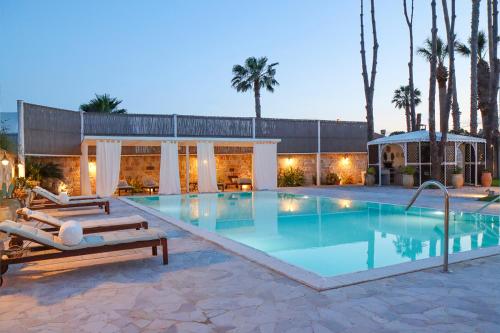 Villa Erika piscina privata — 4-Star Luxury Hotel in Ispica, Italy