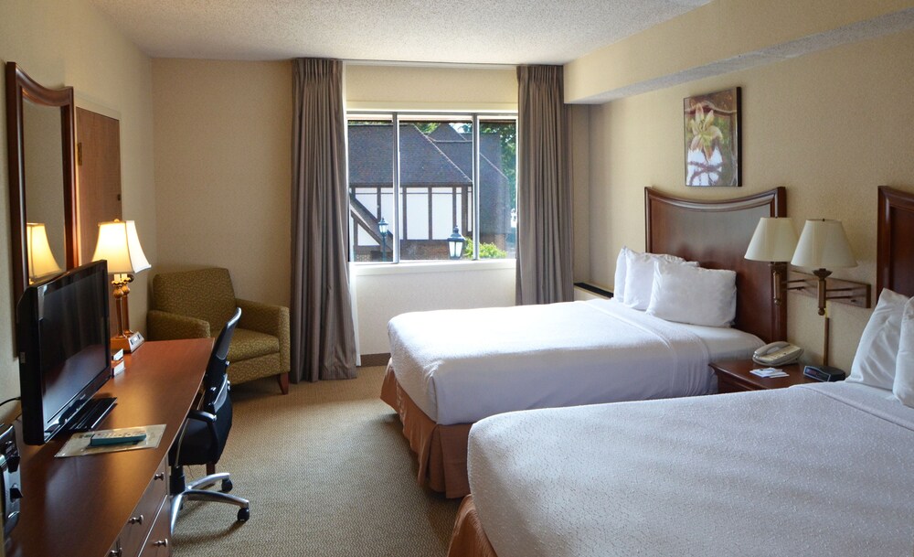 English Inn Of Charlottesville - featured photo
