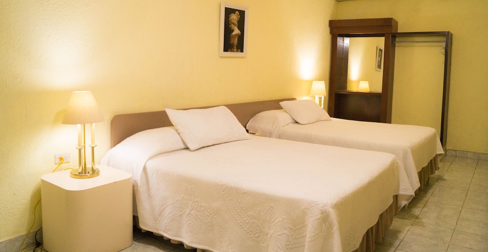 Hotel Grecia Real in San Salvador, El Salvador